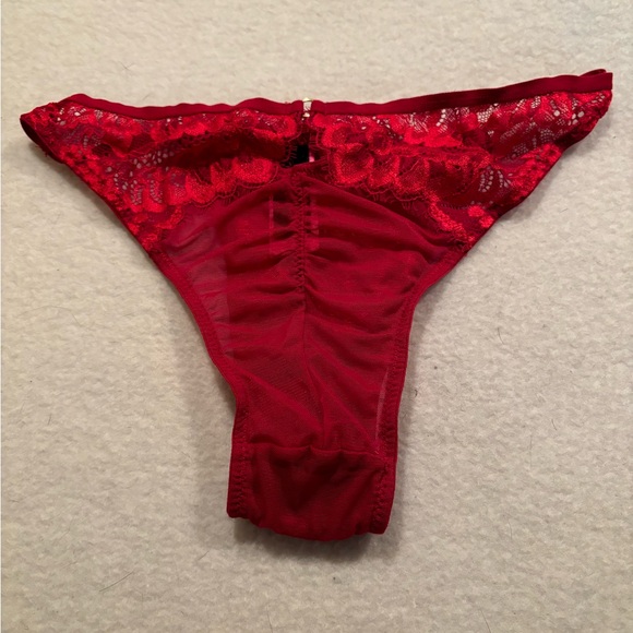 La Senza cheeky panty, size small. - Picture 2 of 3
